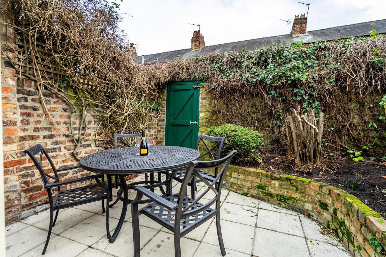 7 St John'S Crescent Villa York Eksteriør bilde